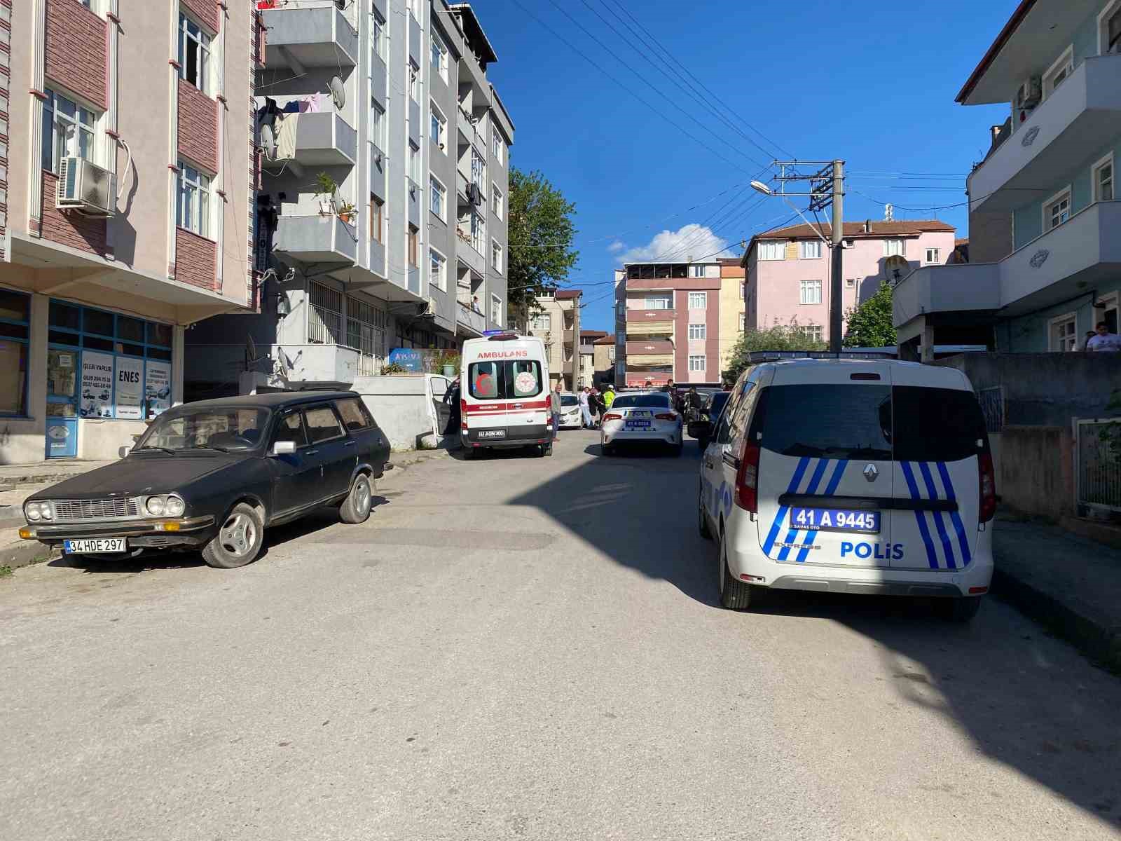Servis minibüsünün çarptığı 7 yaşındaki çocuk yaralandı
