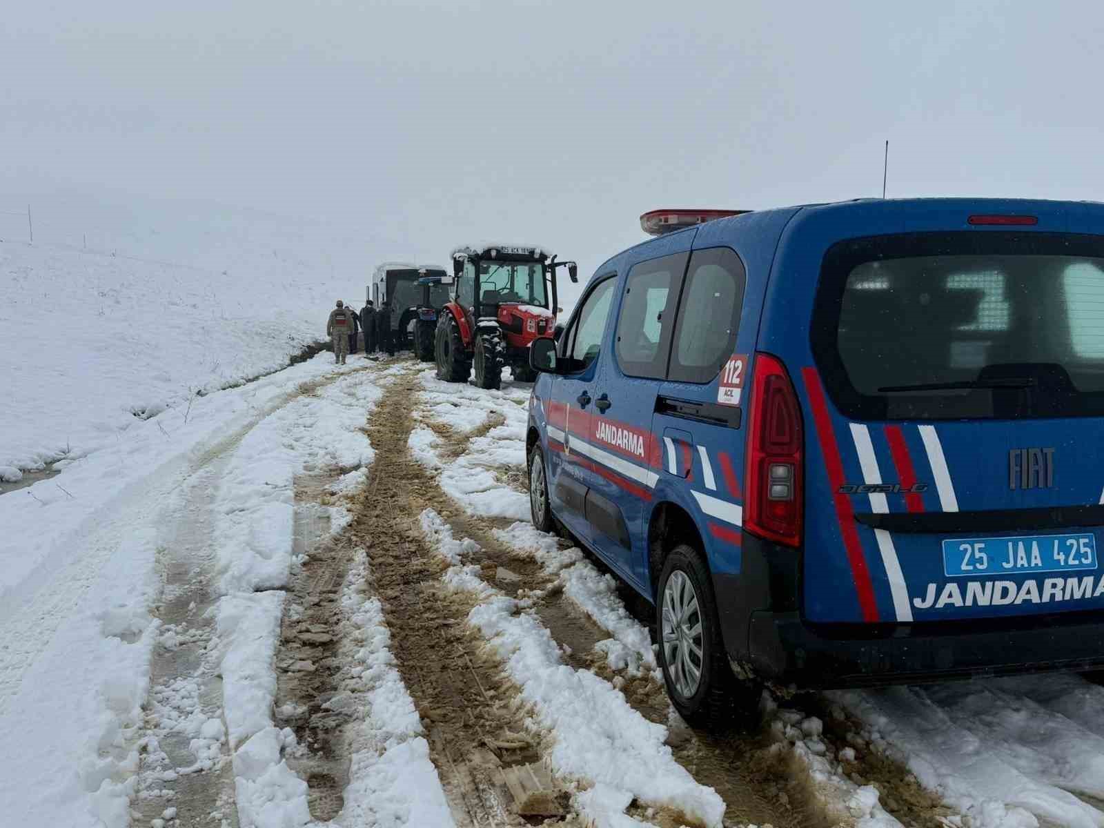 Trabzonspor taraftarı kupa yolunda karlı yolda mahsur kaldı
