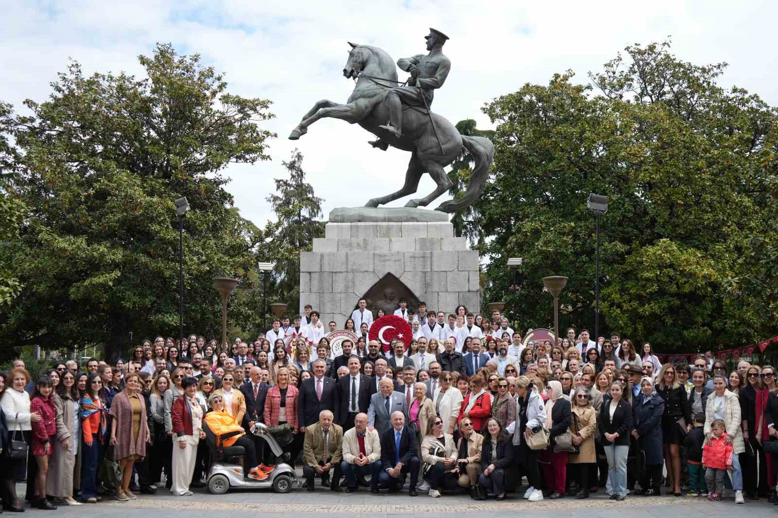 Karacan: "Takviyeler mutlaka eczacı kontrol&uuml;nde verilmeli"
