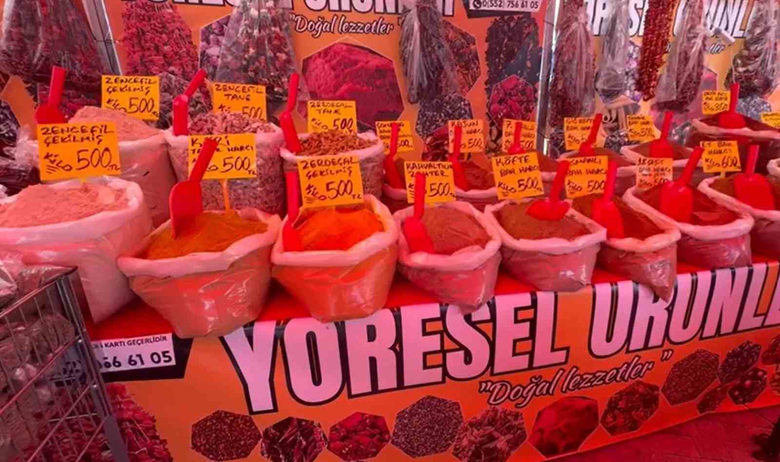 Tezg&acirc;hta sinekli et, bozuk &uuml;r&uuml;n tespit edildi Eğirdir&rsquo;de Y&ouml;resel Pazar m&uuml;h&uuml;rlendi
