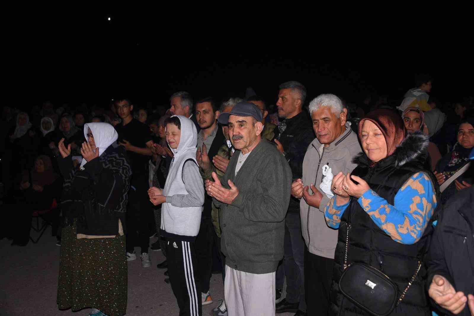 Hacı adayları kutsal topraklara uğurlandı