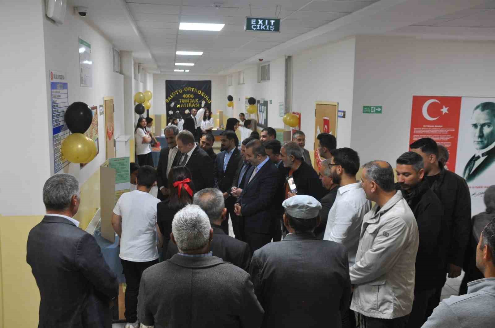 Balotu Köyü İlk ve Ortaokulunda ‘Bilim Fuarı’ açıldı