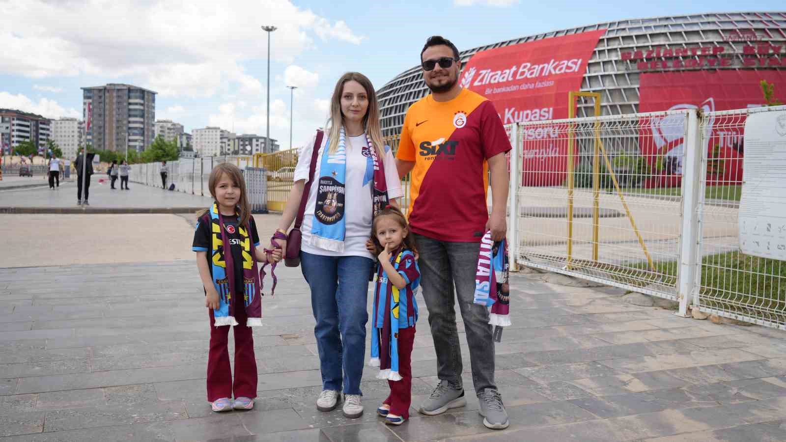 Gaziantep Stadyumu’nda kupa coşkusu başladı