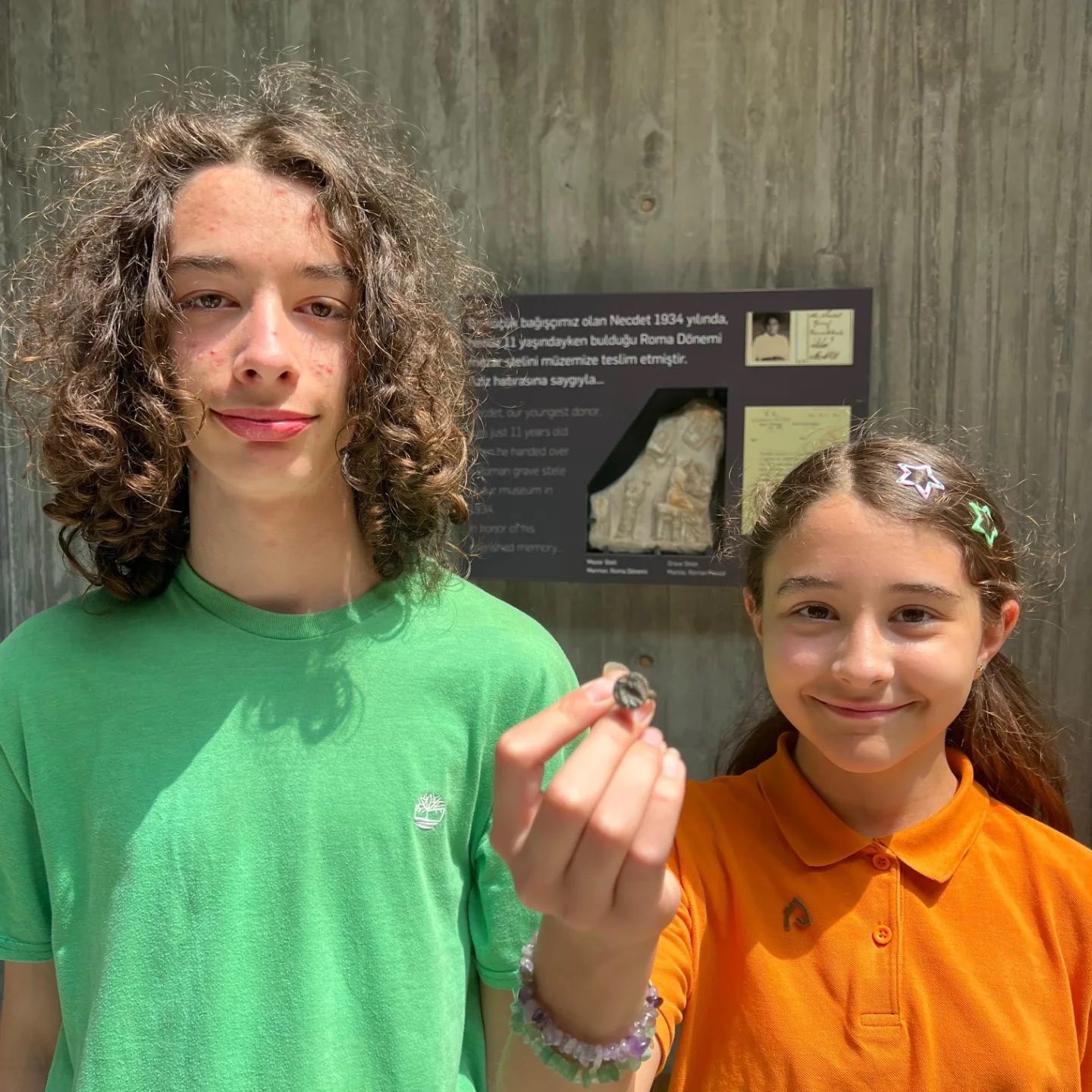 Çanakkale’de iki kardeş Troya Müzesi’ne tarihi mühür bağışladı