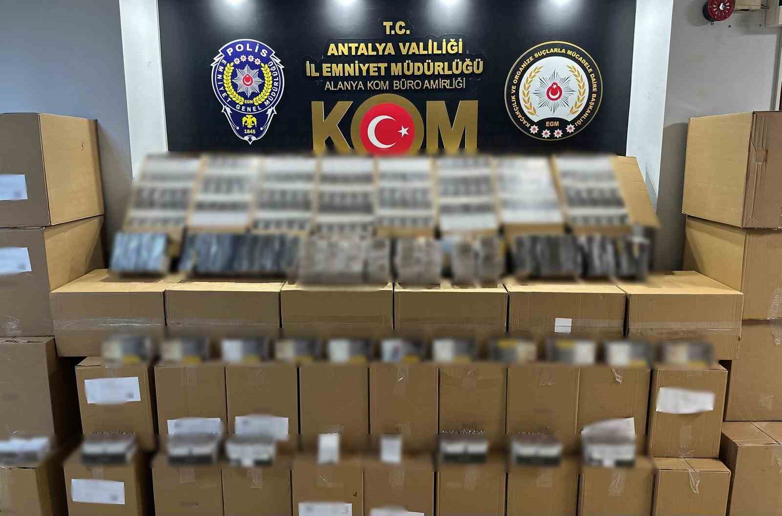 Antalya’da kaçakçılık operasyonlarında 11 şüpheliye işlem yapıldı