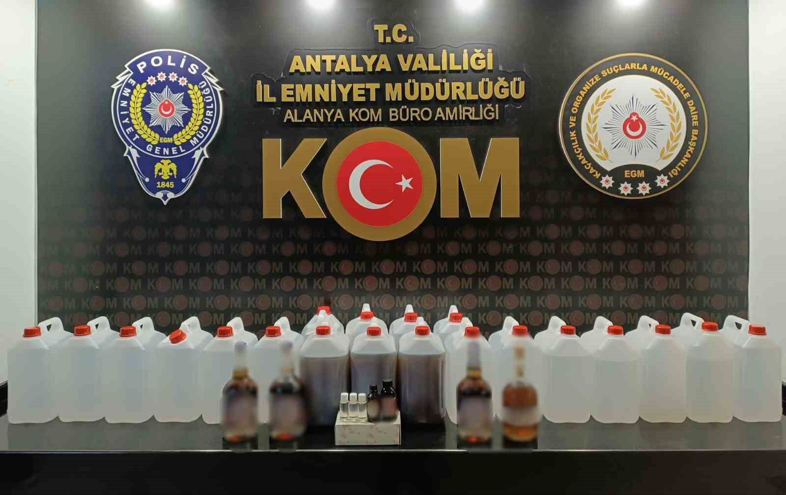 Antalya&rsquo;da ka&ccedil;ak&ccedil;ılık operasyonlarında 11 ş&uuml;pheliye işlem yapıldı
