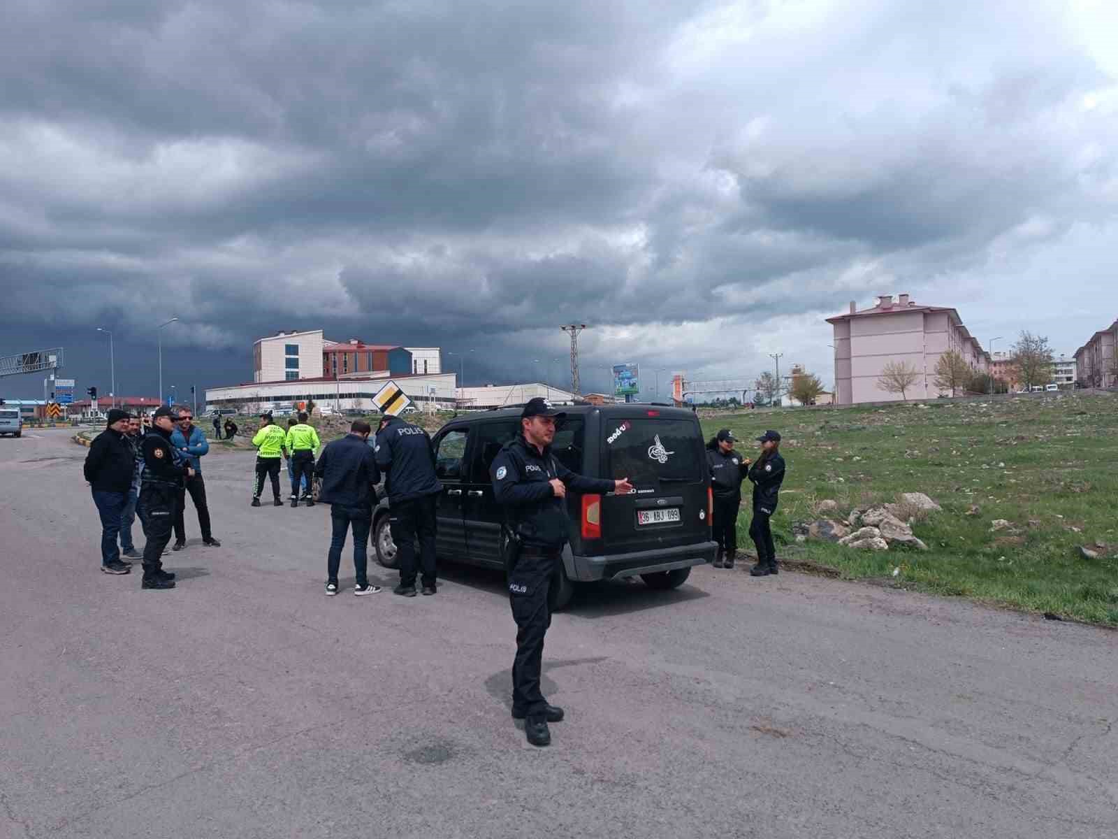 Kars’ta okul çevreleri polislere emanet