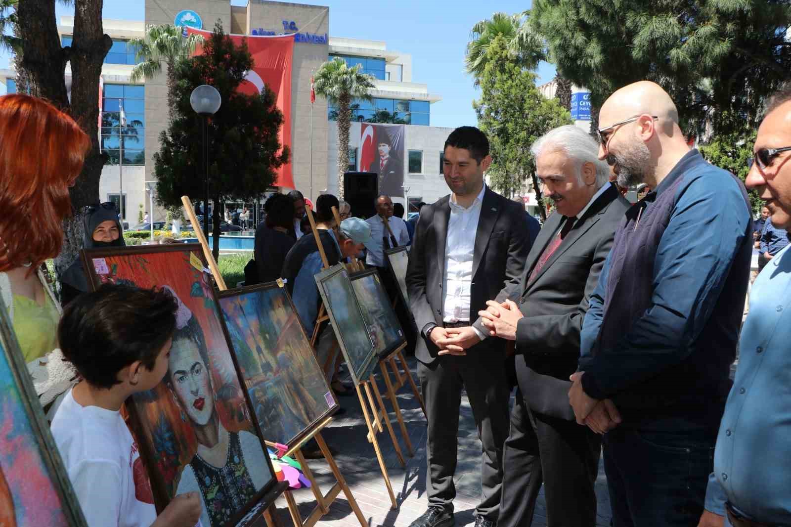 Söke’de minik yüreklerden "Eksik Parçam Sensin" sergisi