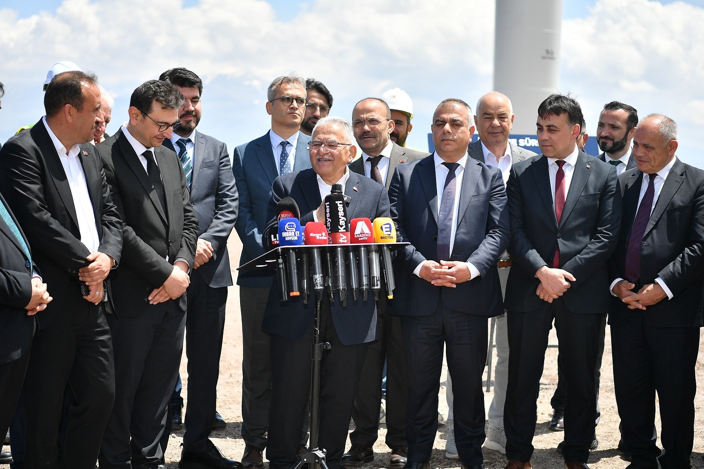 Kayseri&rsquo;de tramvayların ve elektrikli otob&uuml;slerin enerjisi RES&rsquo;ten &uuml;retilecek
