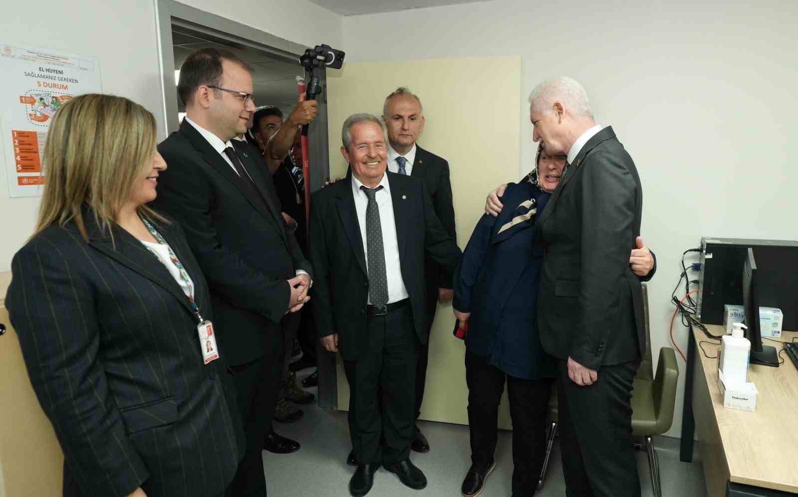 İstanbul Valisi G&uuml;l: "Cumhurbaşkanımızın &ouml;nderliğinde kamu hizmetlerinin &ouml;nemli bir kısmını tamamladık"
