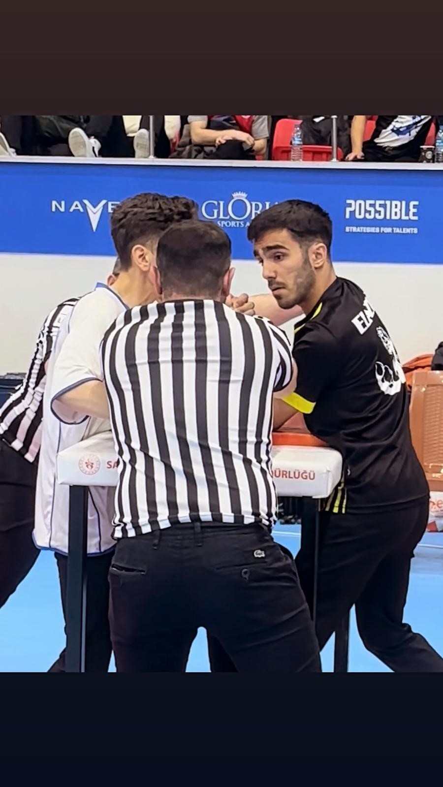 Elazığlı sporcu bilek güreşinde Türkiye 2’ncisi oldu