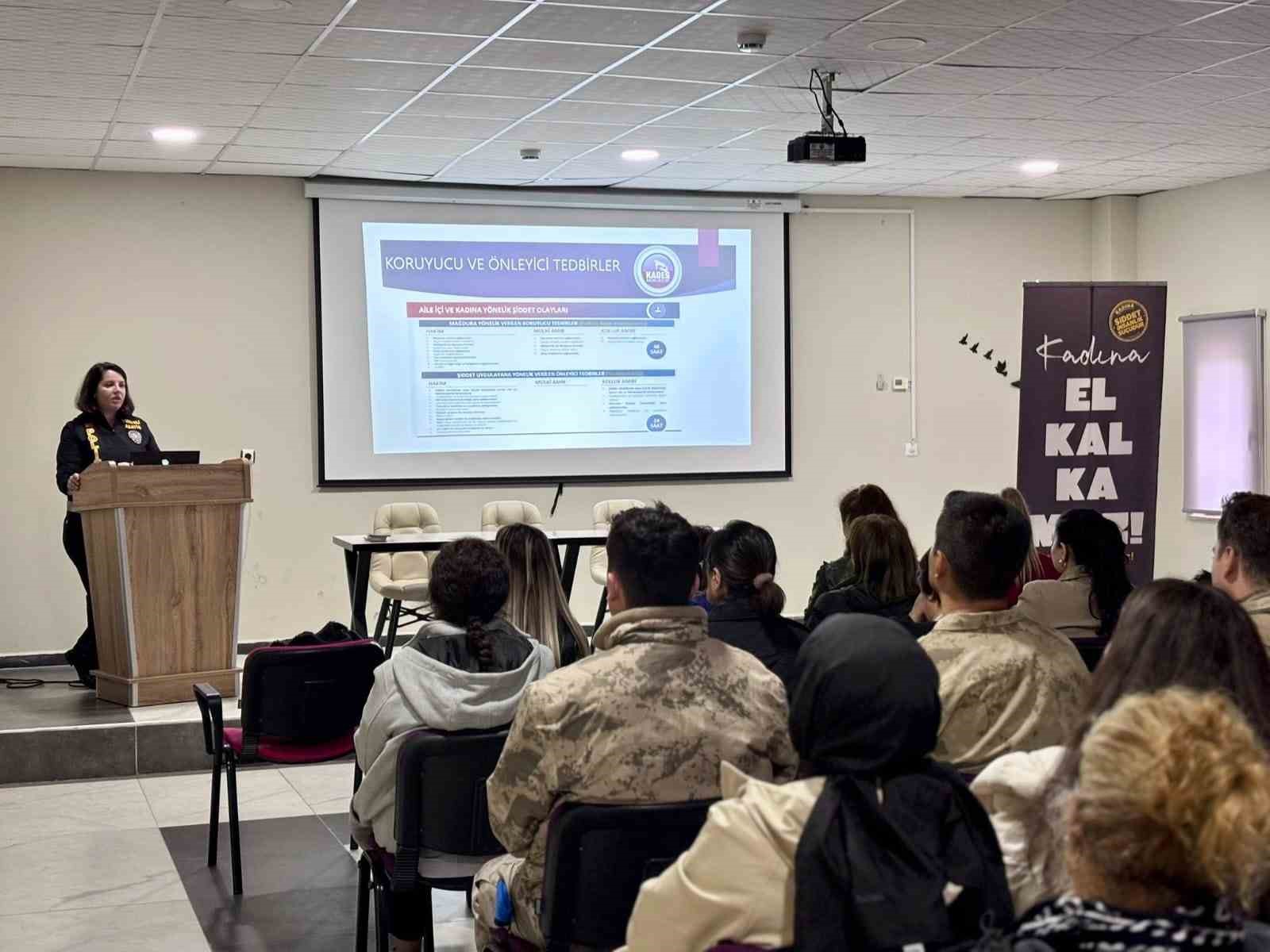 P&uuml;l&uuml;m&uuml;r&rsquo;de &lsquo;Aile İ&ccedil;i ve Kadına Karşı Şiddetle M&uuml;cadele&rsquo; semineri
