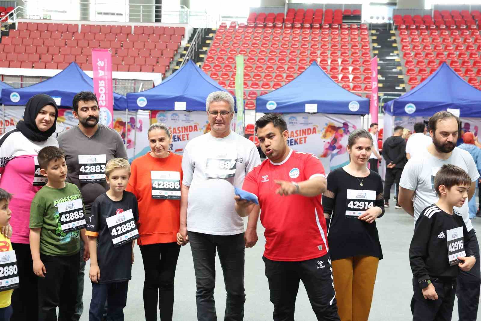 B&uuml;y&uuml;kşehir&rsquo;in Aile Yılı&rsquo;na &ouml;zel etkinliğinde aileler kıyasıya yarıştı
