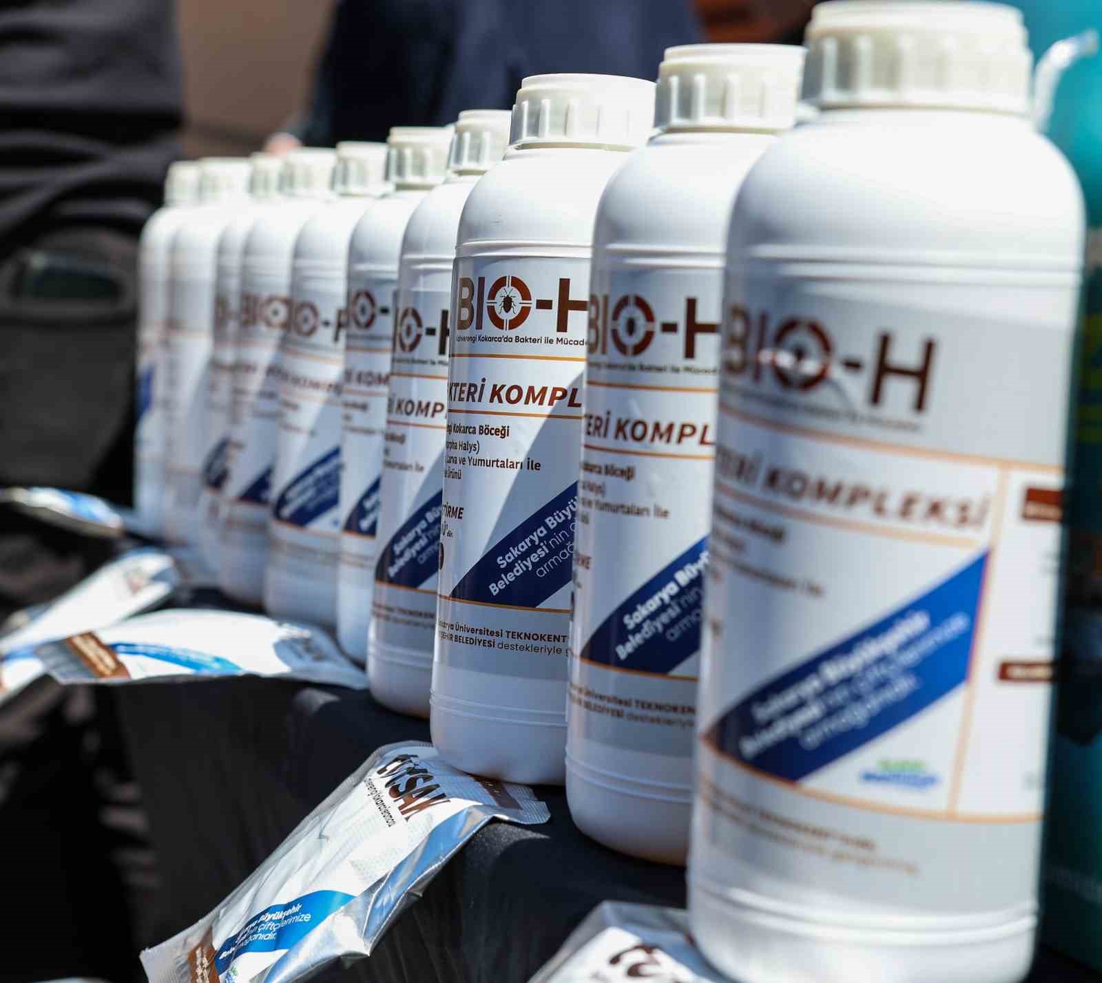 Çiftçinin korkulu rüyası kokarcaya yerli tuzak: Sakarya’da Çiftçiler Günü’nde üreticiyle buluştu