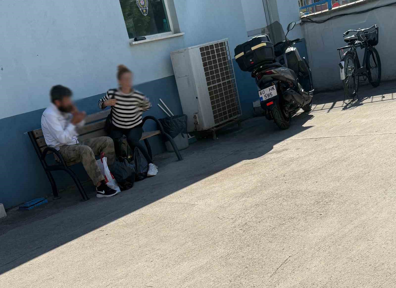 Kaçak göçmenler yol uygulamasında yakalandı