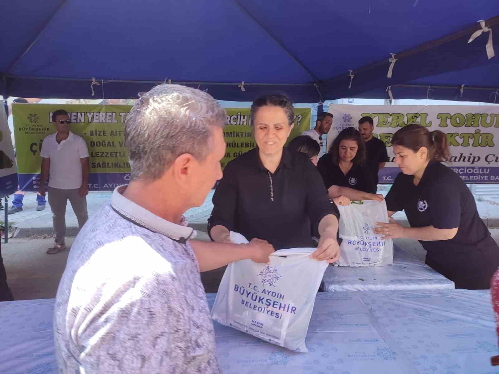 S&ouml;ke&rsquo;de 40 bin ata tohumu fidesi dağıtıldı
