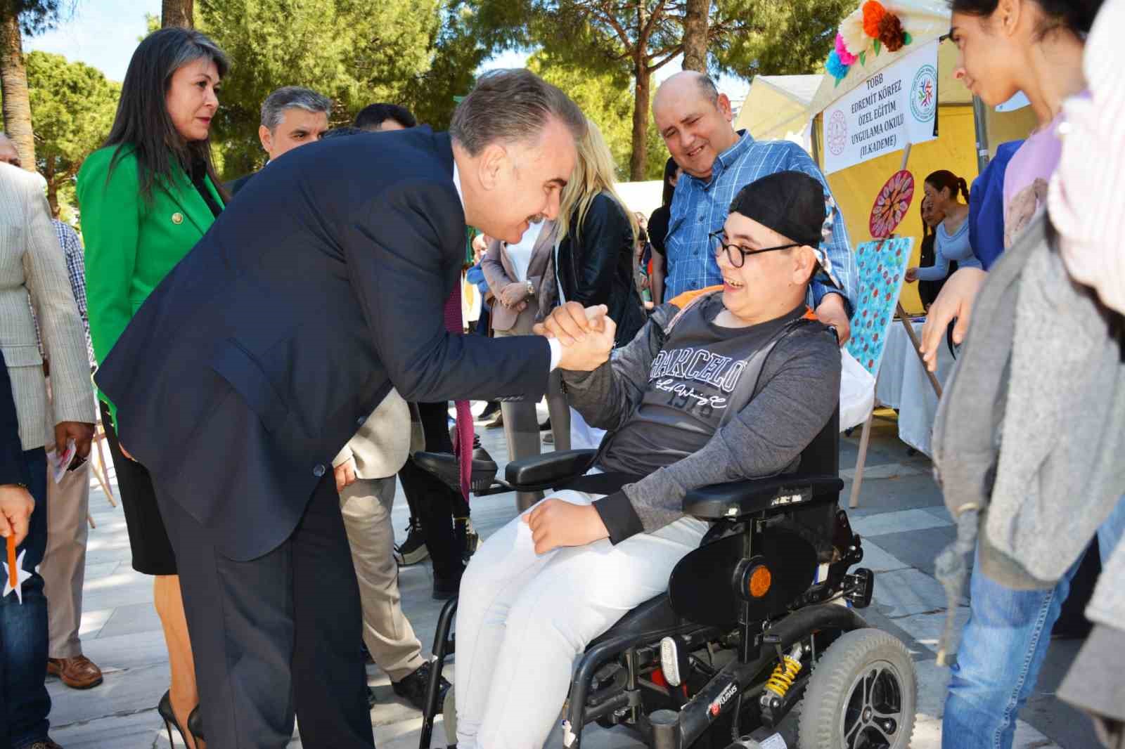 Edremit’te engelliler haftası etkinliği düzenlendi