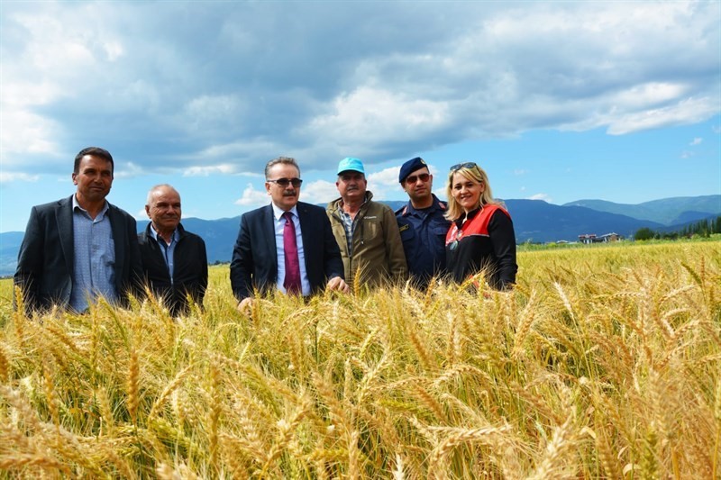 &Ccedil;ift&ccedil;iler G&uuml;n&uuml;&rsquo;nde &uuml;retim coşkusu &Ccedil;ıkrık&ccedil;ı&rsquo;da yaşandı
