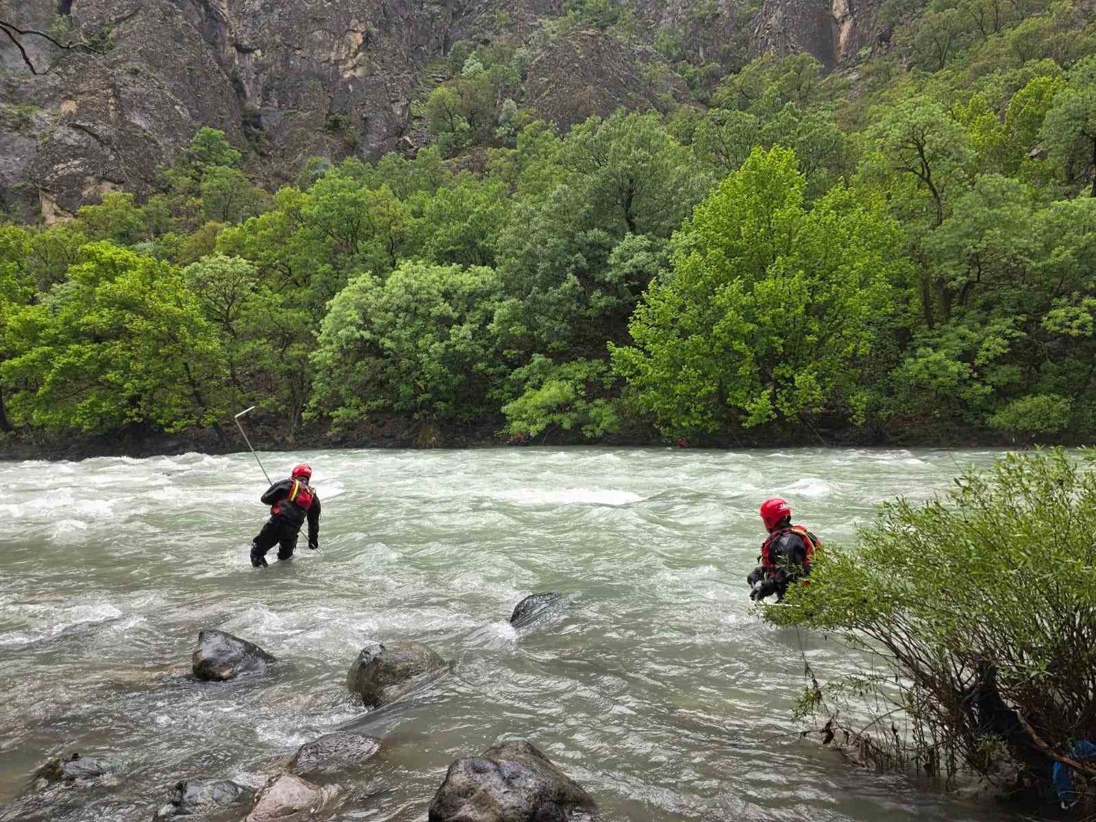 Kayıp Neçir Kom için jandarma sahada