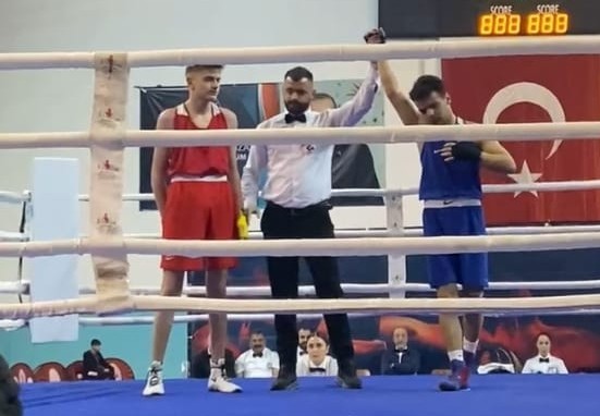 Şırnaklı 3 sporcu, Türkiye Ferdi Boks Şampiyonası’nda üst tura yükseldi
