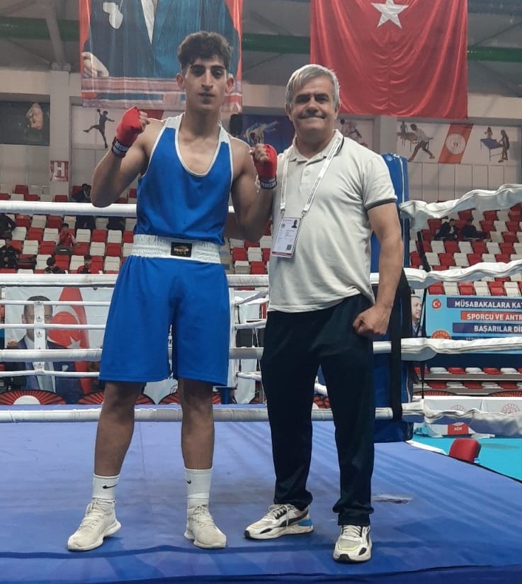 Şırnaklı 3 sporcu, Türkiye Ferdi Boks Şampiyonası’nda üst tura yükseldi