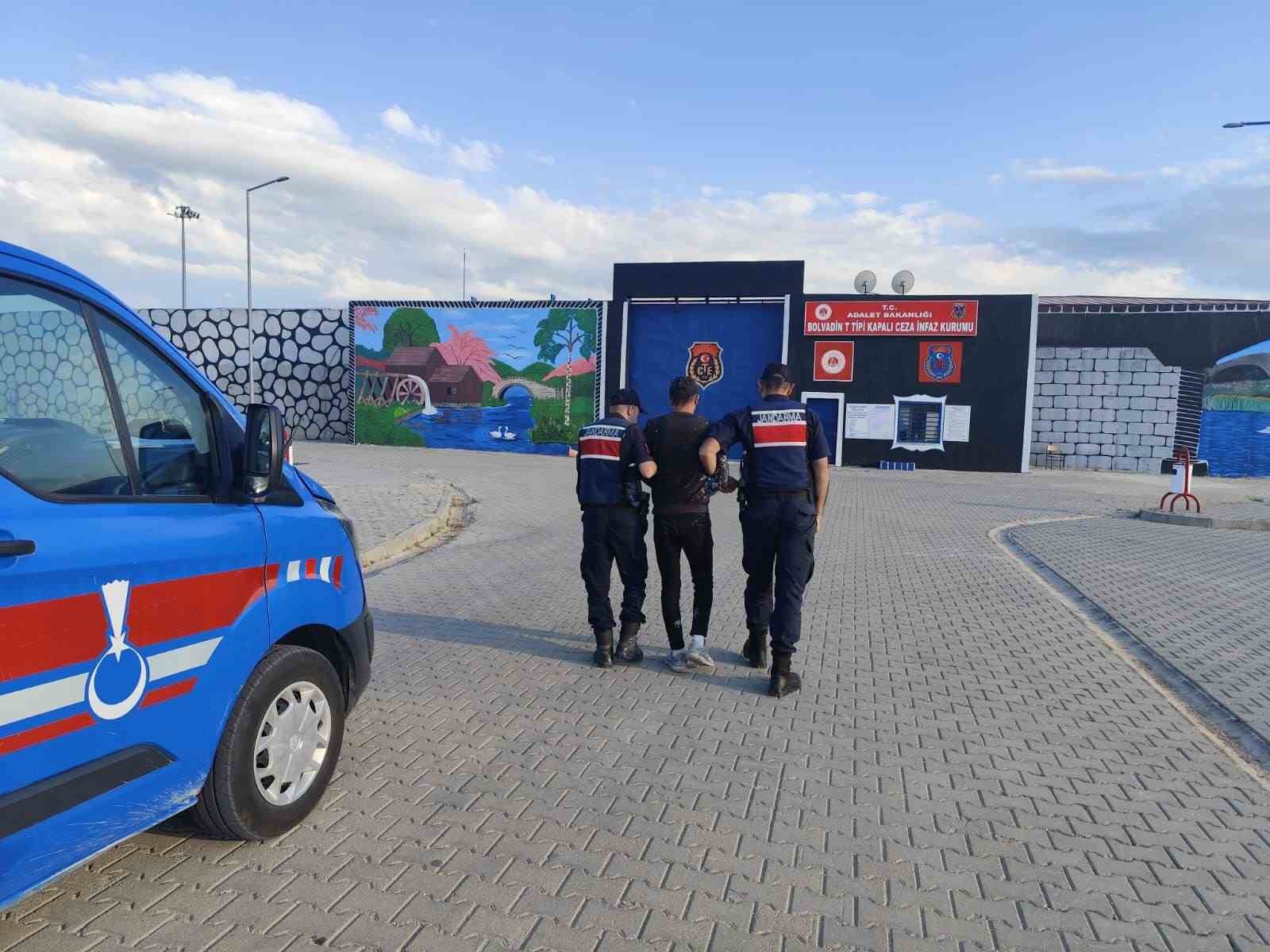 Emirdağ’da aranan şahıs yakalandı