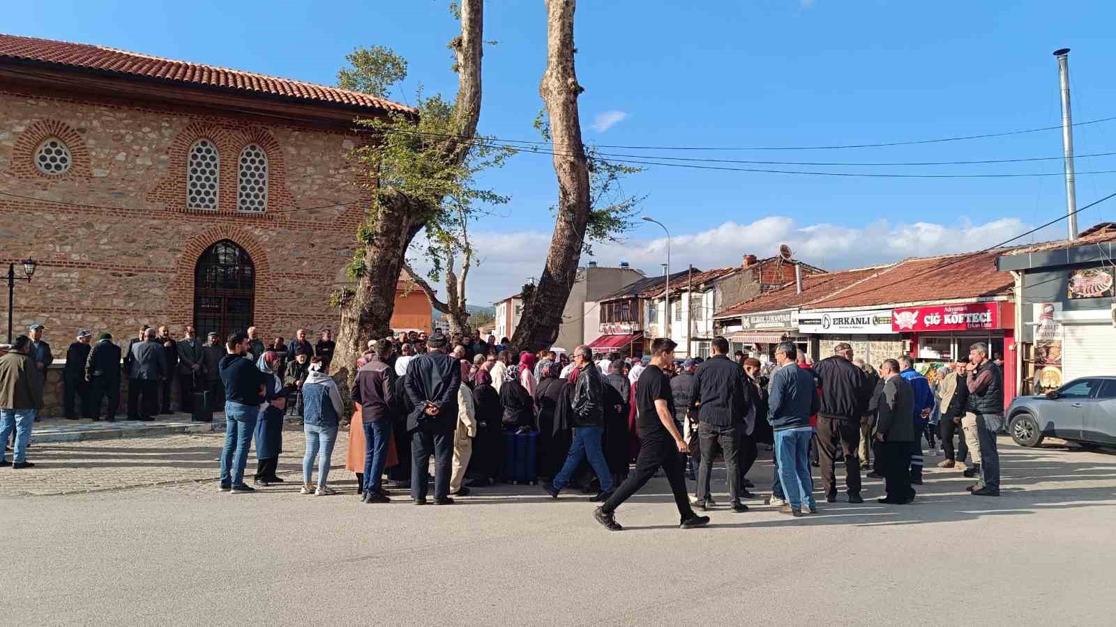 Hacı adayları kutsal yolculuğa çıktı