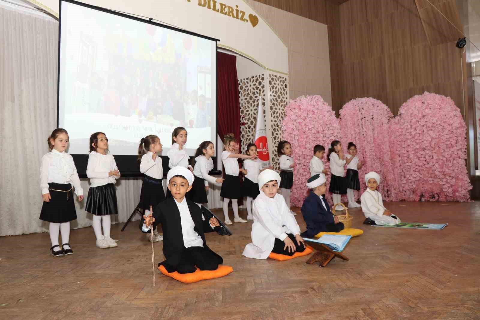 Minikler gösterileriyle mest etti