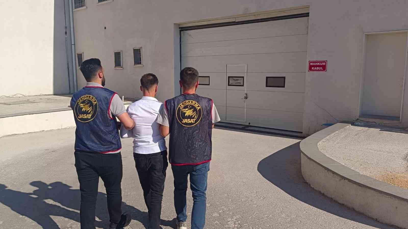 Bilişim sistemleri üzerinden dolandırıcılık yapan şahıs yakalandı