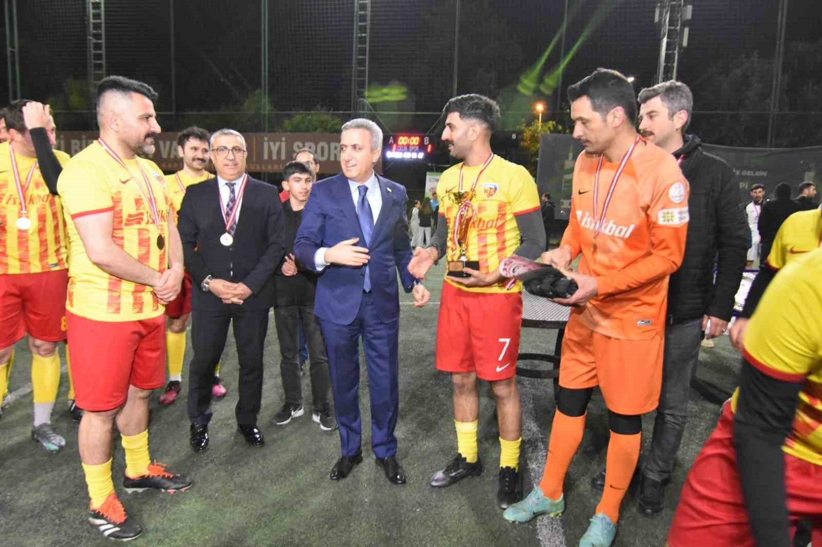 İstanbul Anadolu Adliyesi 12. Geleneksel Futbol Turnuvası&rsquo;nda final heyecanı
