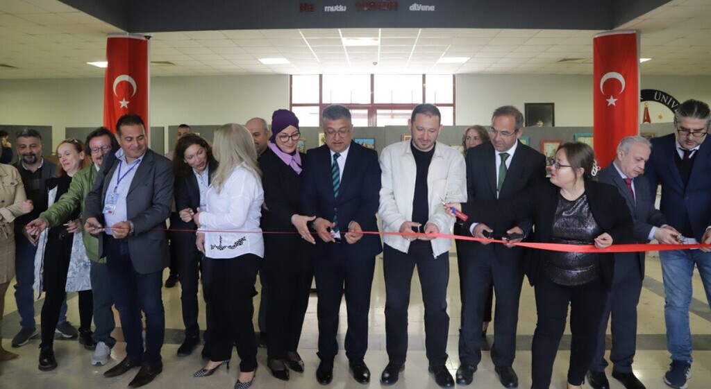 K&uuml;tahya&rsquo;da &rsquo;Geleneksel T&uuml;rk El Sanatları &Ouml;ğrenci Sergisi&rsquo; a&ccedil;ıldı
