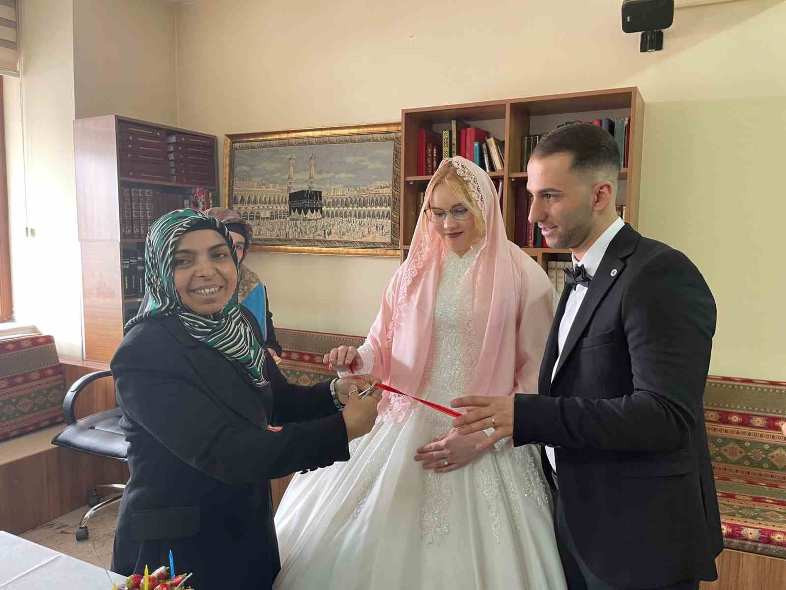 Erzincan’a Estonyalı gelin