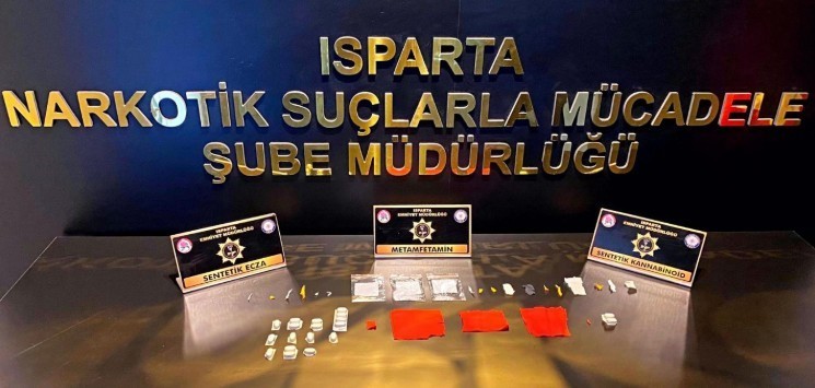 Isparta’da satışa hazır bin 189 kullanımlık sentetik madde ele geçirildi