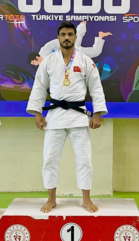 BEUN Judo takımı şampiyonaya damga vurdu; 6 madalya, 2 kupa
