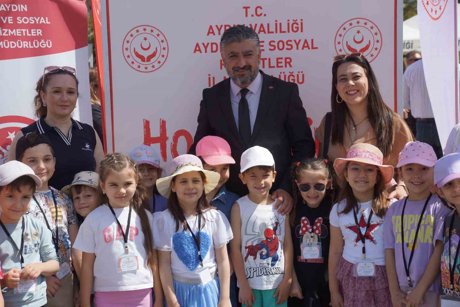 Aydın’da Aile Yılı kortej yürüyüşü yapıldı