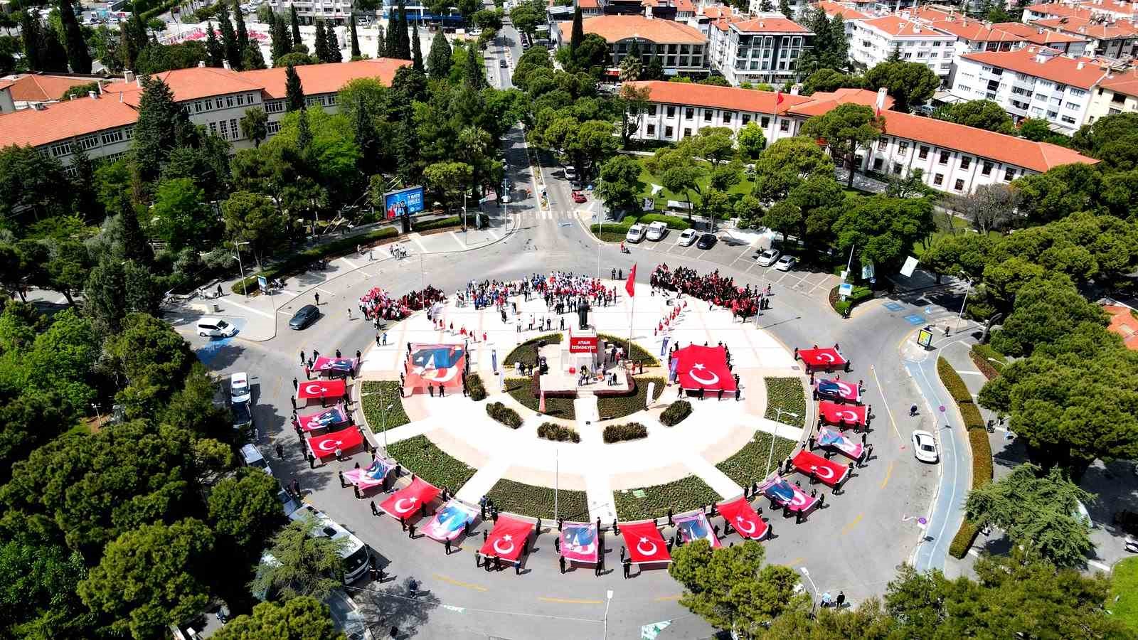 Muğla’da 19 Mayıs Haftası çelenk sunumuyla başladı
