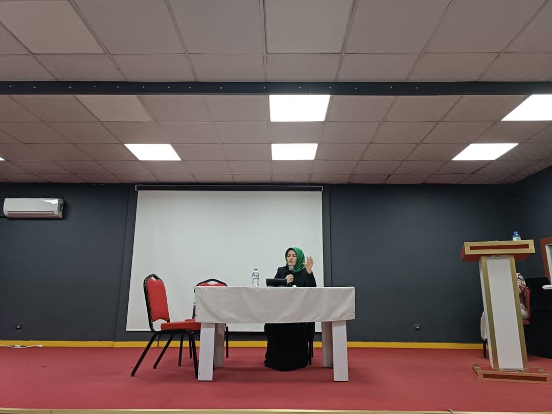 Tutak’ta "Aileyi  Ayakta Tutan Değerler" konulu konferans düzenledi.