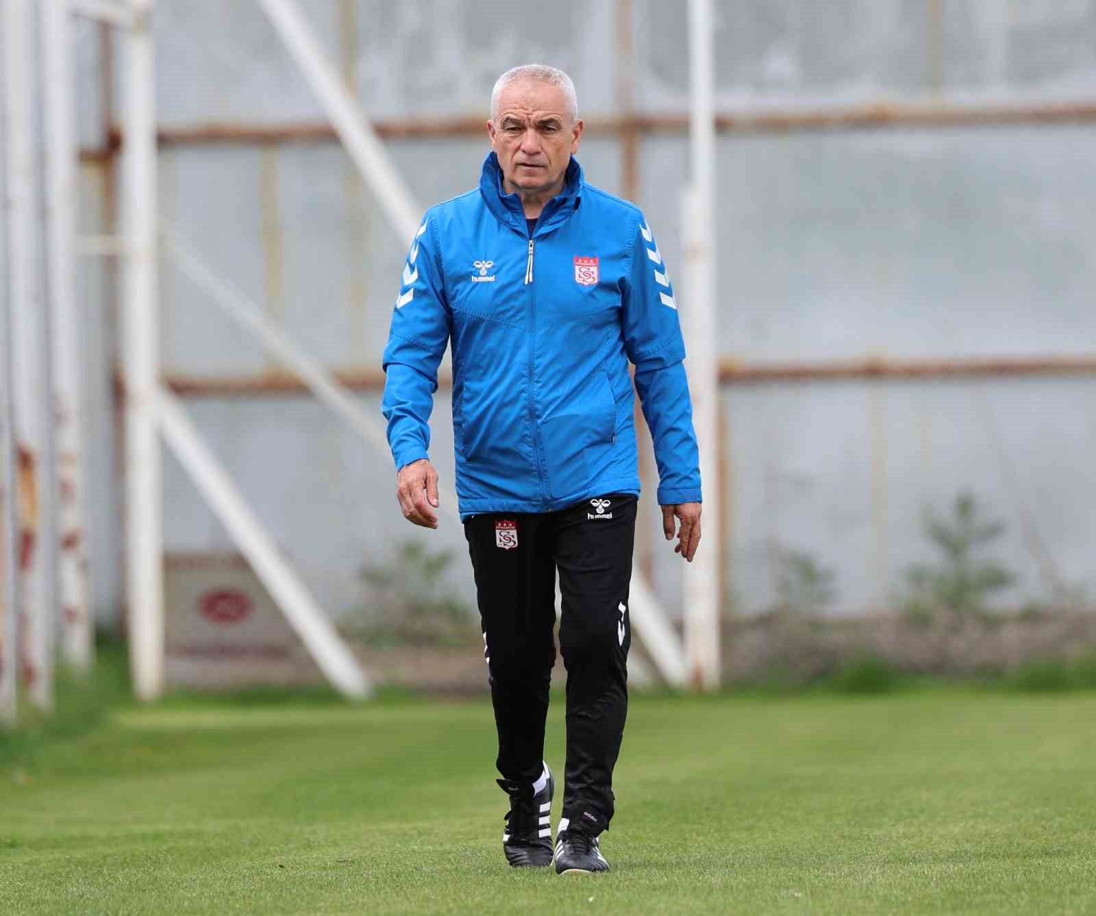 Sivasspor, Samsunspor ma&ccedil;ı hazırlıklarını s&uuml;rd&uuml;r&uuml;yor
