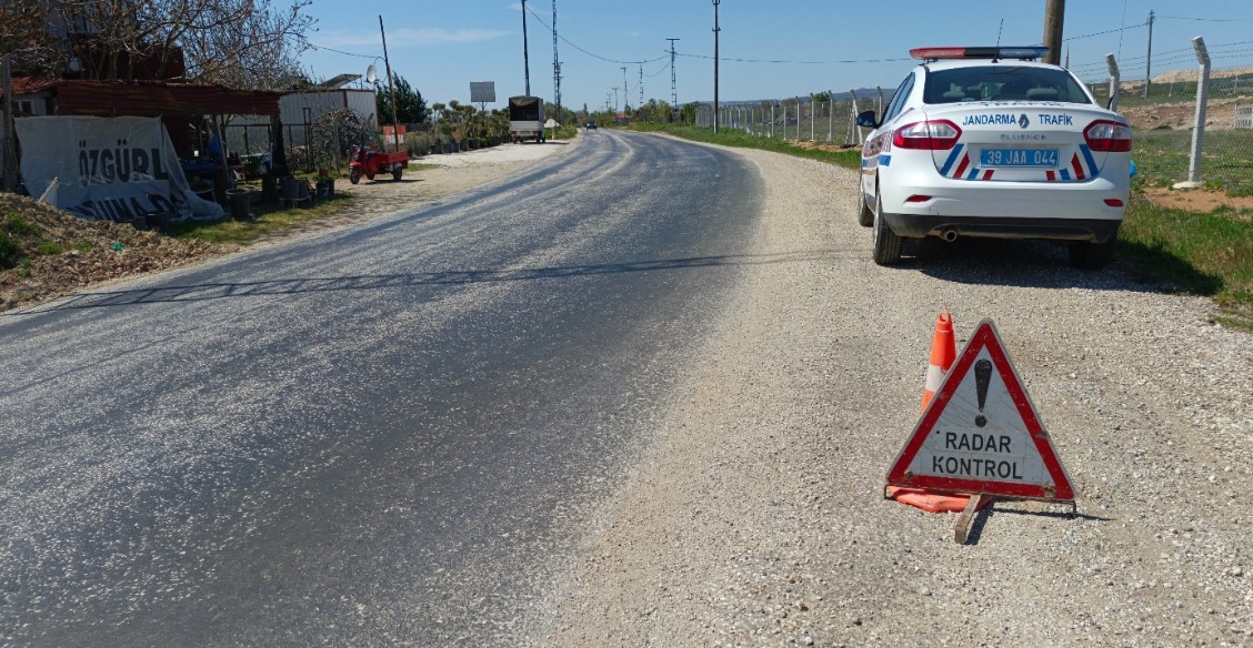 Kırklareli&rsquo;de trafik denetimi: 435 s&uuml;r&uuml;c&uuml;ye ceza
