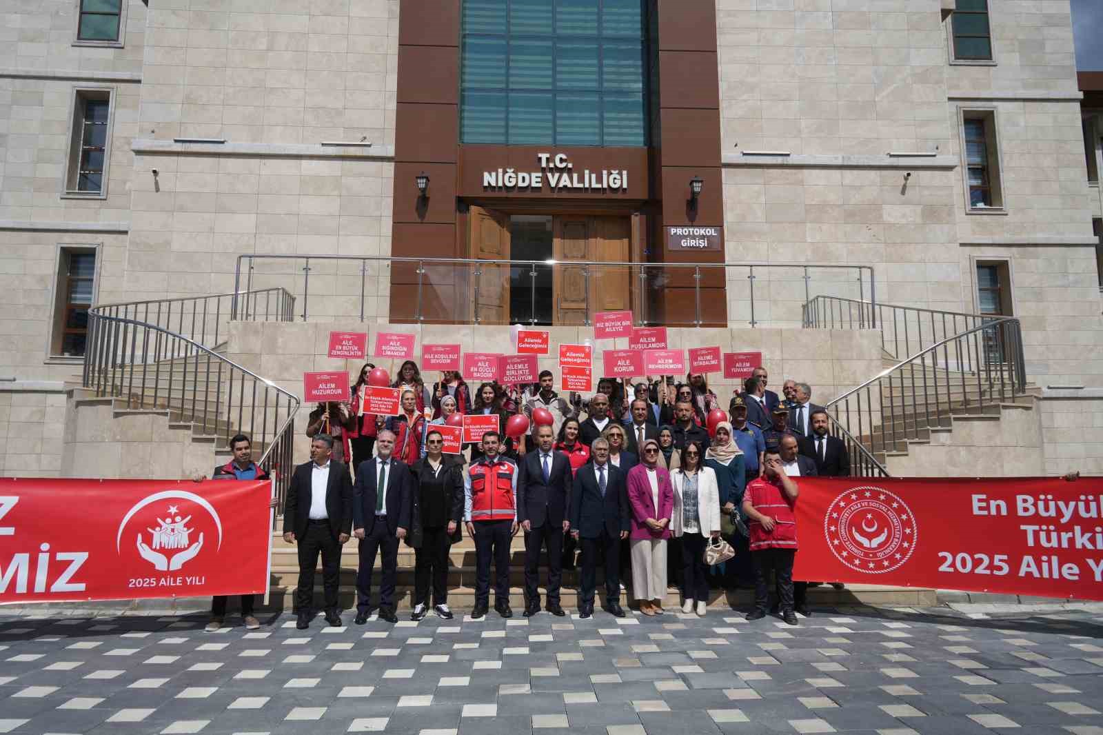 Niğde&rsquo;de Aile Yılı y&uuml;r&uuml;y&uuml;ş&uuml; ger&ccedil;ekleştirildi
