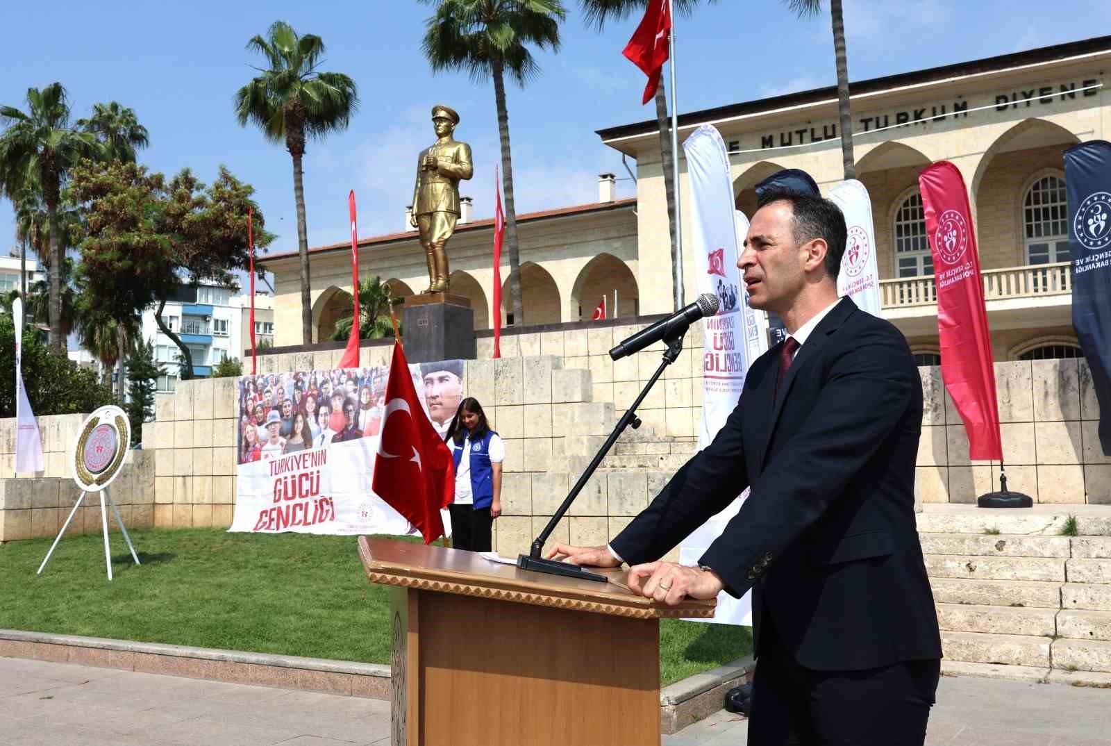 Mersin’de Gençlik Haftası kutlamaları başladı