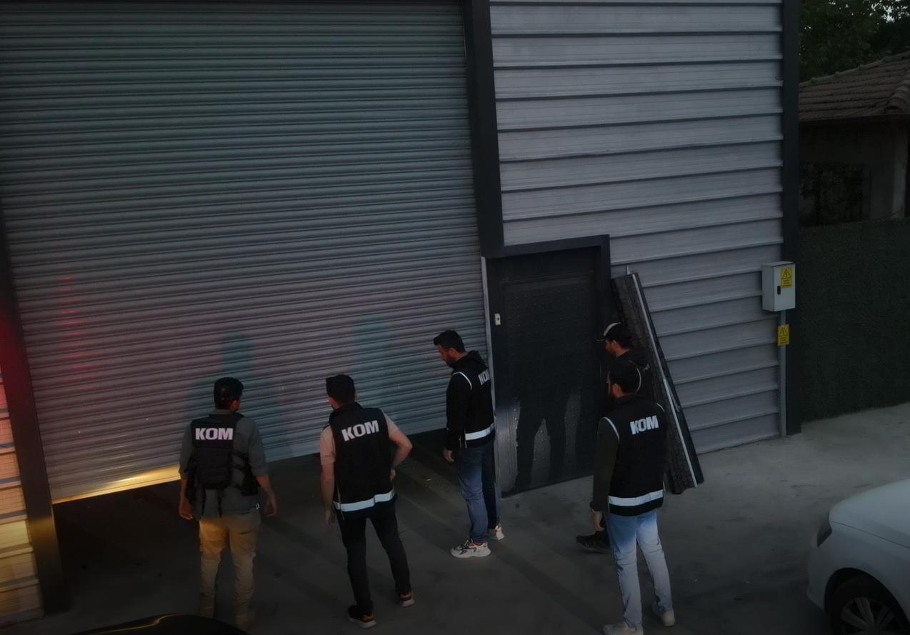 Piyasa değeri 8 milyon lira: Polis, ka&ccedil;ak sigara &uuml;retimini engelledi
