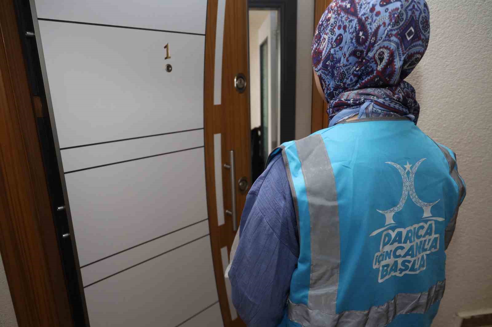 Darıca’da her gün yüzlerce eve sıcak yemek ulaştırılıyor