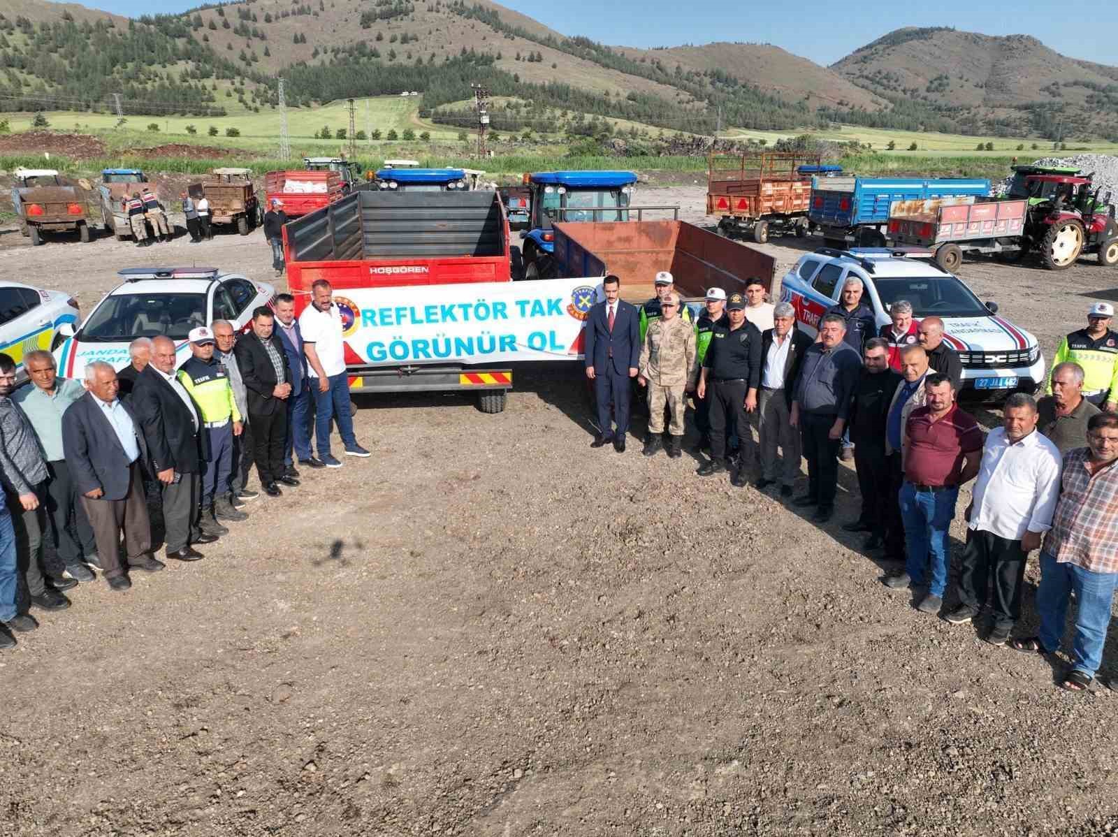 Jandarmadan 150 traktör sürücüsüne eğitim