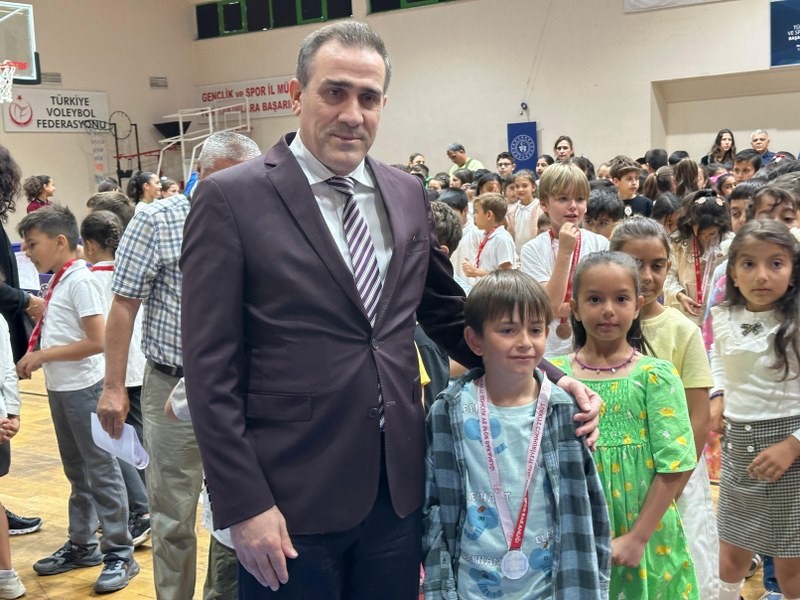 &Ccedil;ocuklar, &ouml;d&uuml;llerine kavuştu
