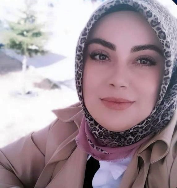 G&ouml;n&uuml;l ilişkisi olduğu kadını sokak ortasında &ouml;ld&uuml;rm&uuml;şt&uuml;, ağırlaştırılmış m&uuml;ebbetle cezalandırıldı
