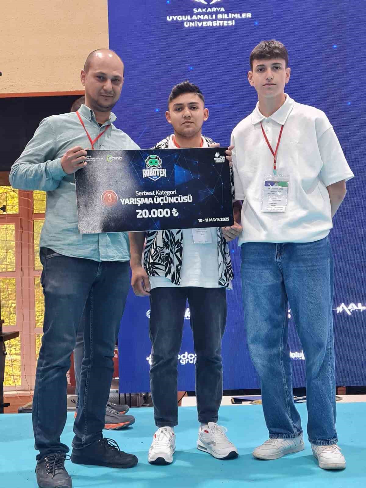 Şehit Serhat Bal MTAL&rsquo;den T&uuml;rkiye &uuml;&ccedil;&uuml;nc&uuml;l&uuml;ğ&uuml;
