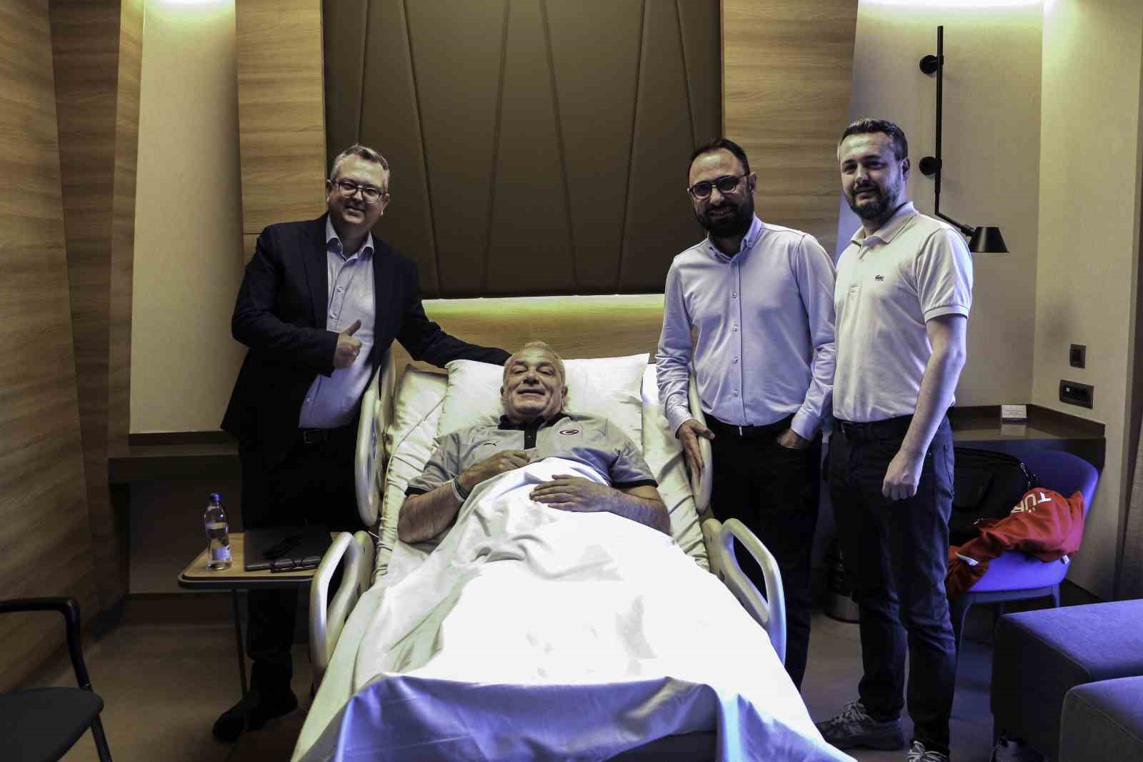 Ekrem Memnun ameliyat oldu