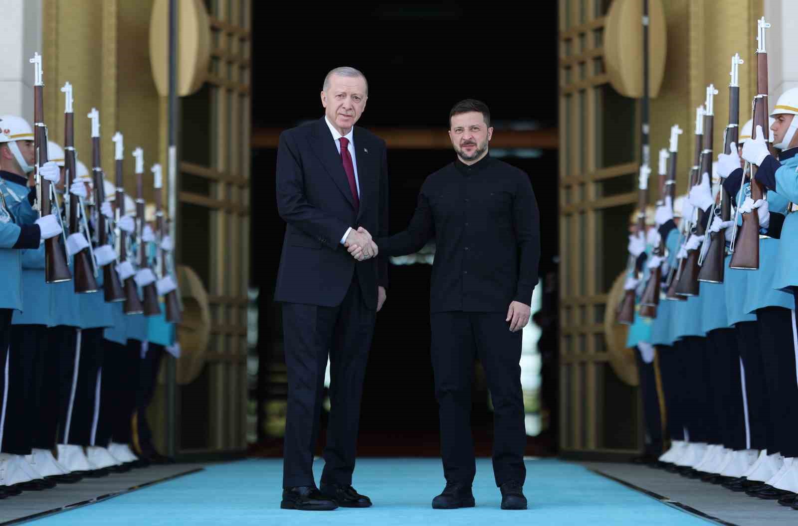 Cumhurbaşkanı Erdoğan, Ukrayna Devlet Başkanı Zelenskiy ile görüştü