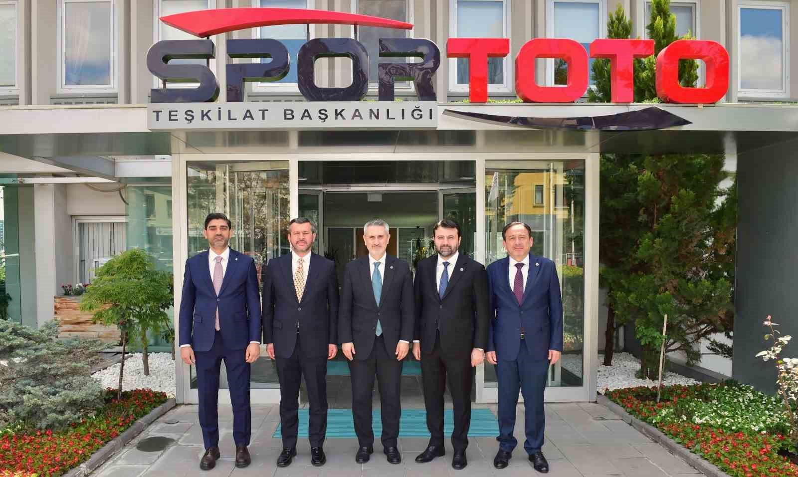 Karabük’ün 28 mahallede spor alanları yenileniyor